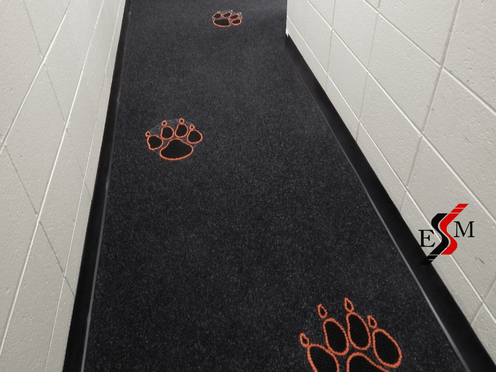 locker-room-hallway-athletic-carpet-with-logo-in-locker-room