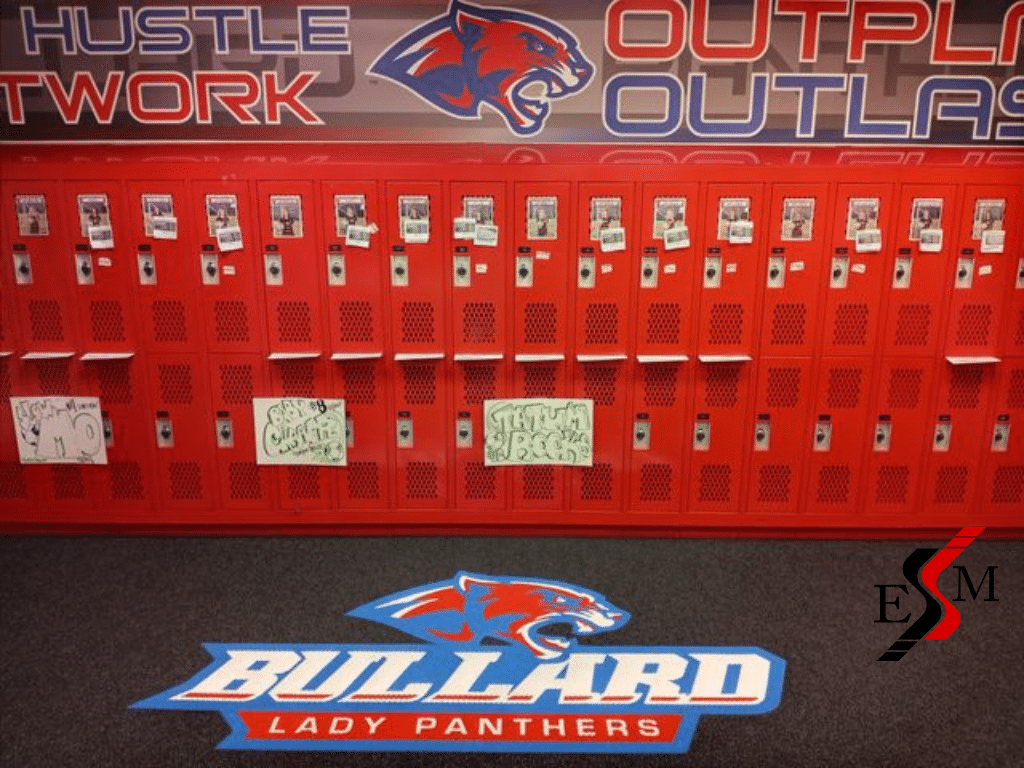 athletic-carpet-with-logo-in-locker-room